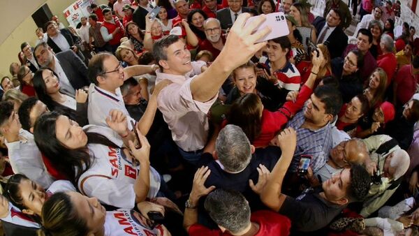 Santiago Peña: "Se siente cada vez  más fuerte el entusiasmo"