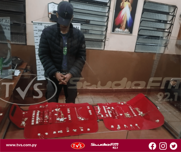 APREHENDEN A JOVEN CON HOYAS HURTADAS EN SU PODER EN MARÍA AUXILIADORA