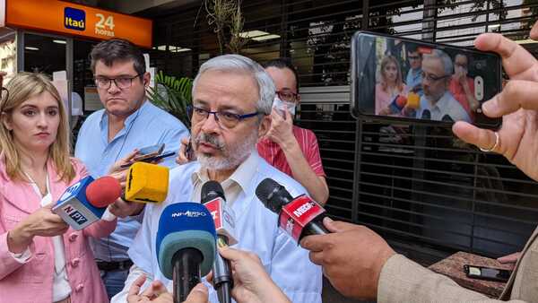 Diario HOY | Querey deja de ser médico de Fernando Lugo