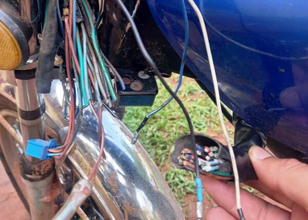 Detienen a un joven por hurto de moto •