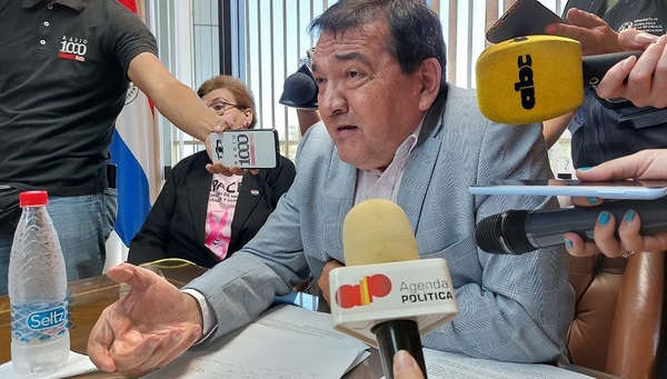 Santa Cruz presentará nuevas pruebas y se ratificará en su denuncia contra titular de la Corte