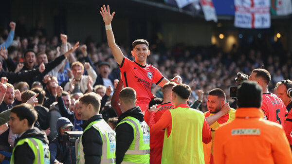 Versus / El histórico de la Premier League que incluyó a Julio Enciso en su "equipo ideal de la semana"