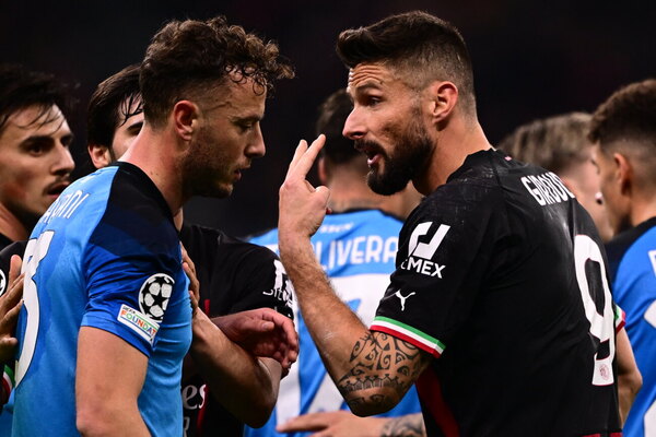 Versus / Napoli y Milan definen una serie apasionante