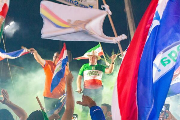Jotopa: Noche de muchas emociones y total apoyo para el candidato a Gobernador de Itapúa, Javier Pereira