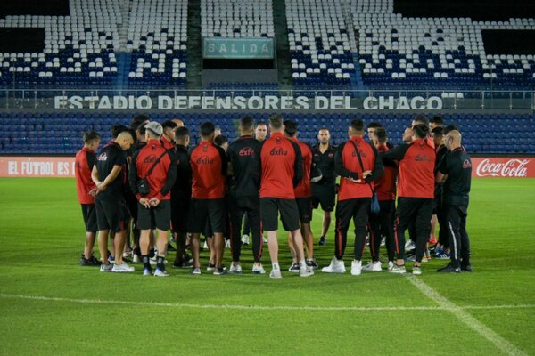 Versus / ¿Patronato calienta la previa del juego ante Olimpia?