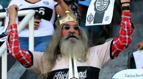 Versus / El video de "Super Pitín" que emociona a los hinchas de Olimpia previo a la noche de Libertadores