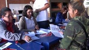 Programa Tekoporã entrega tarjetas de cobro a más de 750 beneficiarios