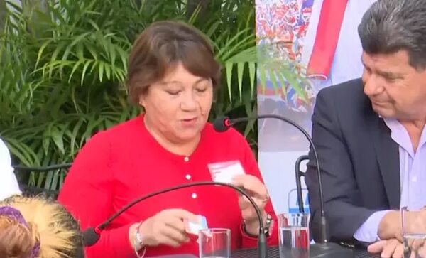 Video: Indignadas por abandono de sus líderes, mujeres coloradas se alejan de Peña - Política - ABC Color