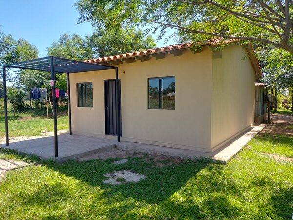 Avanza en un 87% la construcción de 42 viviendas para familias de Abaí - .::Agencia IP::.