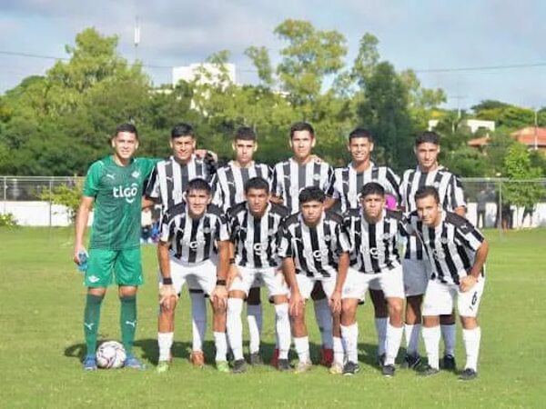 Sub 18: Libertad sigue al mando - Fútbol - ABC Color