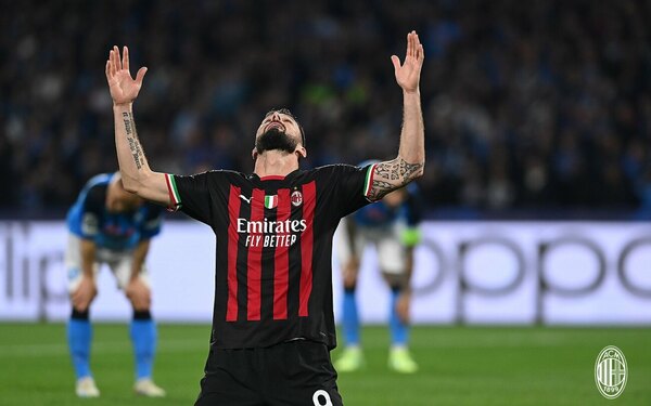 Versus / Milan elimina a Napoli y vuelve a semifinales de Champions League después de 16 años