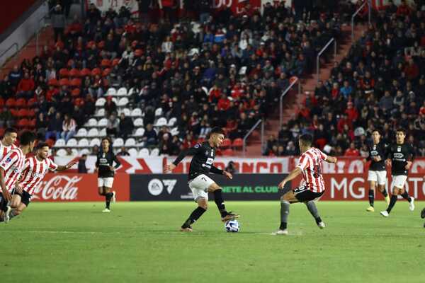 Tacuary cae goleado ante Estudiantes en La Plata | 1000 Noticias