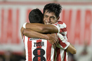 Versus / Tacuary intentó, pero sufrió otra dura derrota en manos de Estudiantes de la Plata en la Copa Sudamericana