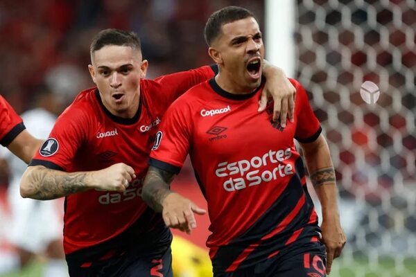 Roque y el uruguayo Terans ponen al Paranaense en el liderato del G - Fútbol Internacional - ABC Color