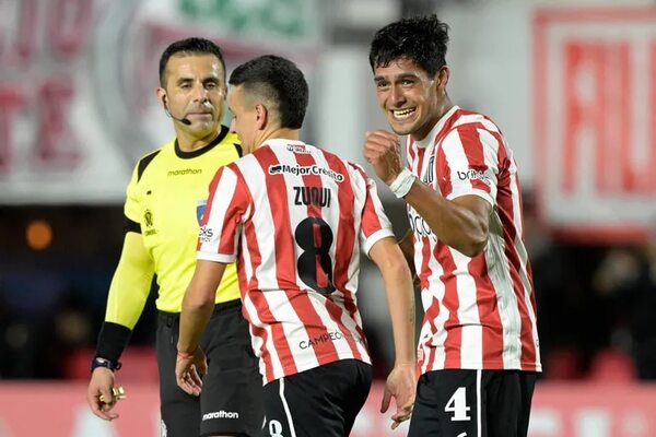 Estudiantes organiza su juego aéreo y vapulea al Tacuary - Fútbol Internacional - ABC Color