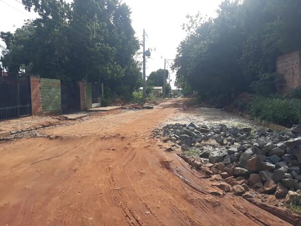 Los 433 empedrados de San Lorenzo: venció contrato y solo se realizó el 50 % del total de obras - Nacionales - ABC Color