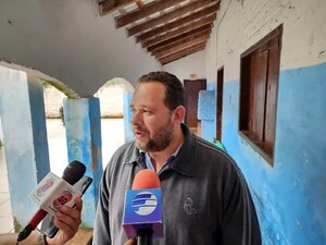 Docente que se hizo viral por cómo enseña Ciencias, trabaja sin salario