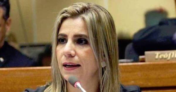 La Nación / Recriminan a Efraín por falta de apoyo: “¿No somos nada?”