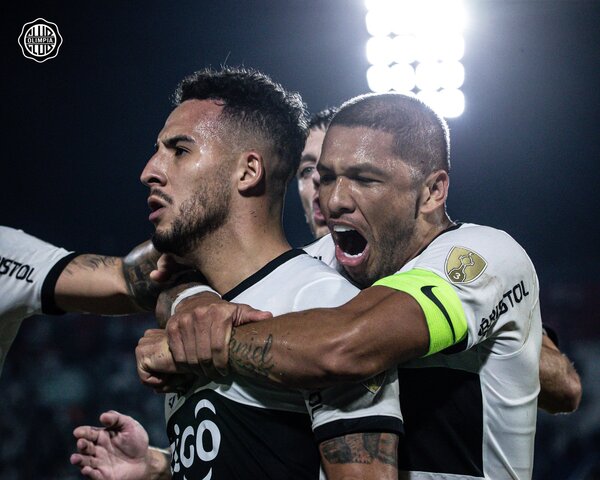 Libertadores: Victoria ante Patronato trae alivio para el Decano - Unicanal