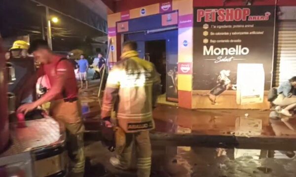 Veterinaria se incendia en CDE