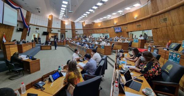 Diario HOY | Diputados sesionan con 24 puntos en el orden del día