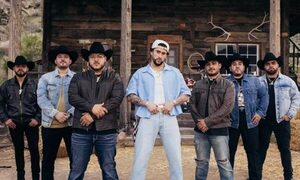 (VIDEO) Furor por la canción de Bad Bunny con el Grupo Frontera