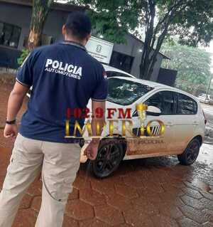Hallan en la fracción Santa Fe automóvil hurtado en el barrio Mariscal Estigarribia - Radio Imperio