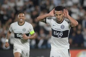 Fernando Cardozo: el gol, el grito del Defensores y el gesto del Topo Gigio - Olimpia - ABC Color