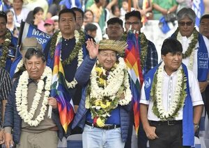 Escasez de dólares y reservas: qué está pasando con el modelo económico de Bolivia  - Mundo - ABC Color