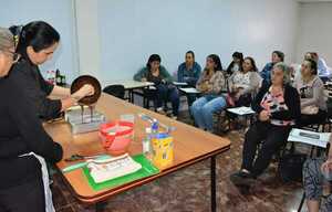Preparan taller de repostería dirigido a familiares y pacientes oncológicos - La Clave