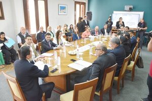 Diario HOY | Autoridades se reúnen para buscar soluciones a la problemática indígena