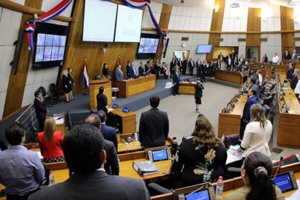 Pese a opositores, Diputados aprueba ley que dispone préstamo para agua potable en Alto Paraná - ADN Digital