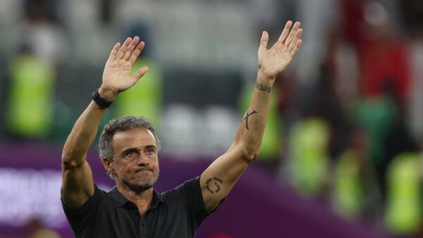 Luis Enrique se aleja del Chelsea