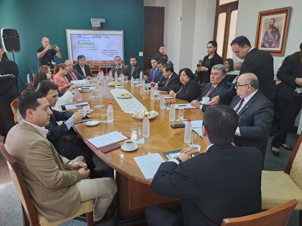 Autoridades analizan reclamos de comunidades indígenas - ADN Digital