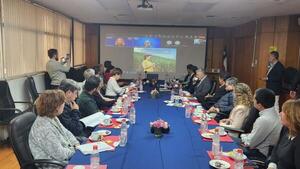 ES IMPRESCINDIBLE FORMAR MÁS HABILIDADES DIGITALES ENTRE LOS AGRICULTORES PARA POTENCIAR APROVECHAMIENTO DE NUEVAS TECNOLOGÍAS EN PRODUCCIÓN DE ALIMENTOS, COINCIDIERON EXPERTOS EN PRESENTACIÓ