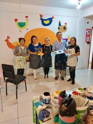 Artistas de Aty Guazu llevan color y alegría a la Defensoría Pública