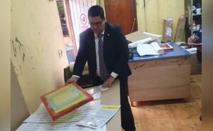Procesan al dueño de taller de serigrafía