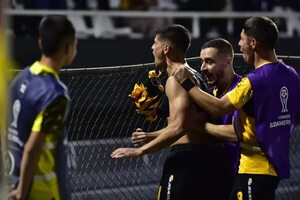 Guaraní vs. Danubio: Remontada aurinegra para seguir con vida - Fútbol - ABC Color