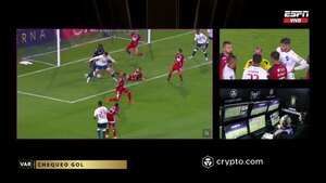 Versus / Nacional gana con un polémico gol y con Diego Polenta como protagonista