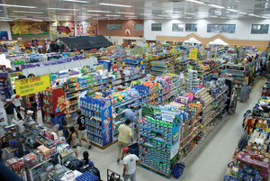 Supermercados alzan precios de sus productos en una semana