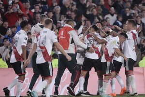 Barco le aporta un doblete a la remontada de River ante Sporting Cristal - Fútbol Internacional - ABC Color