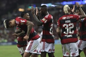 Flamengo vence en el debut de Sampaoli y alcanza a líderes de su grupo - Fútbol Internacional - ABC Color