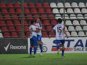 Avanzan 3 de Noviembre y Sportivo Limpeño en la Copa de todos - La Tribuna