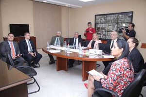 Oficinas fantasmas: MOPC usará  recursos de Itaipú, si no consigue plata de fallido metrobús - Economía - ABC Color