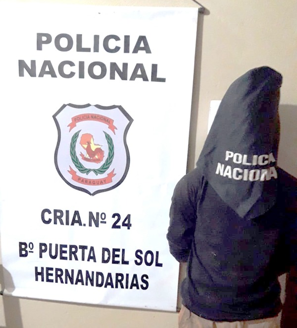 Mujer entrega a la Policía a su propio hermano que le robó su aparato celular - La Clave