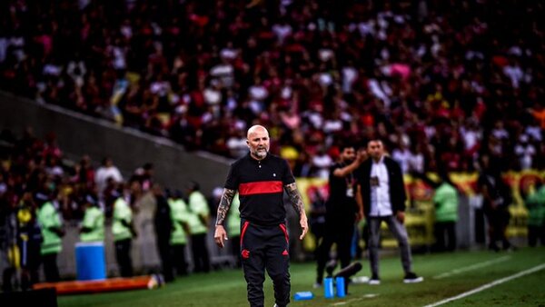 Flamengo gana en el debut de Sampaoli
