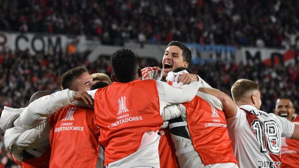 River Plate remonta y triunfa ante Sporting Cristal