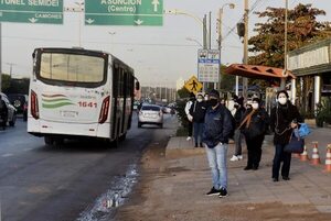 Regulada de buses: “Tenemos que esperar una eternidad”, lamentan pasajeros - Nacionales - ABC Color