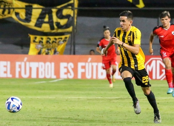 Guaraní remonta y vence a Danubio