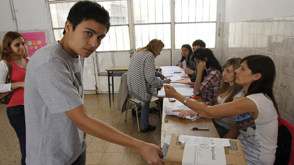 Elecciones 2023: Casi 190.000 jóvenes votarán por primera vez. ¿Dónde les tocará? - Oasis FM 94.3
